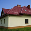 Galeria dach z blachodachówką Bratex Era w kolorze czerwonym