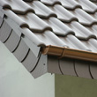 Dach z ceramiką zakładkową Nelskamp F10 brąz 04 w angobie