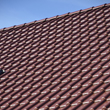 Dach dwuspadowy z dachówką Nibra F10 kolor kasztanowy