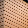 Dach ceramiczny NIBRA G10 kolor 32 - facjata dachowa obudowana cedralem w kolorze jasny dąb